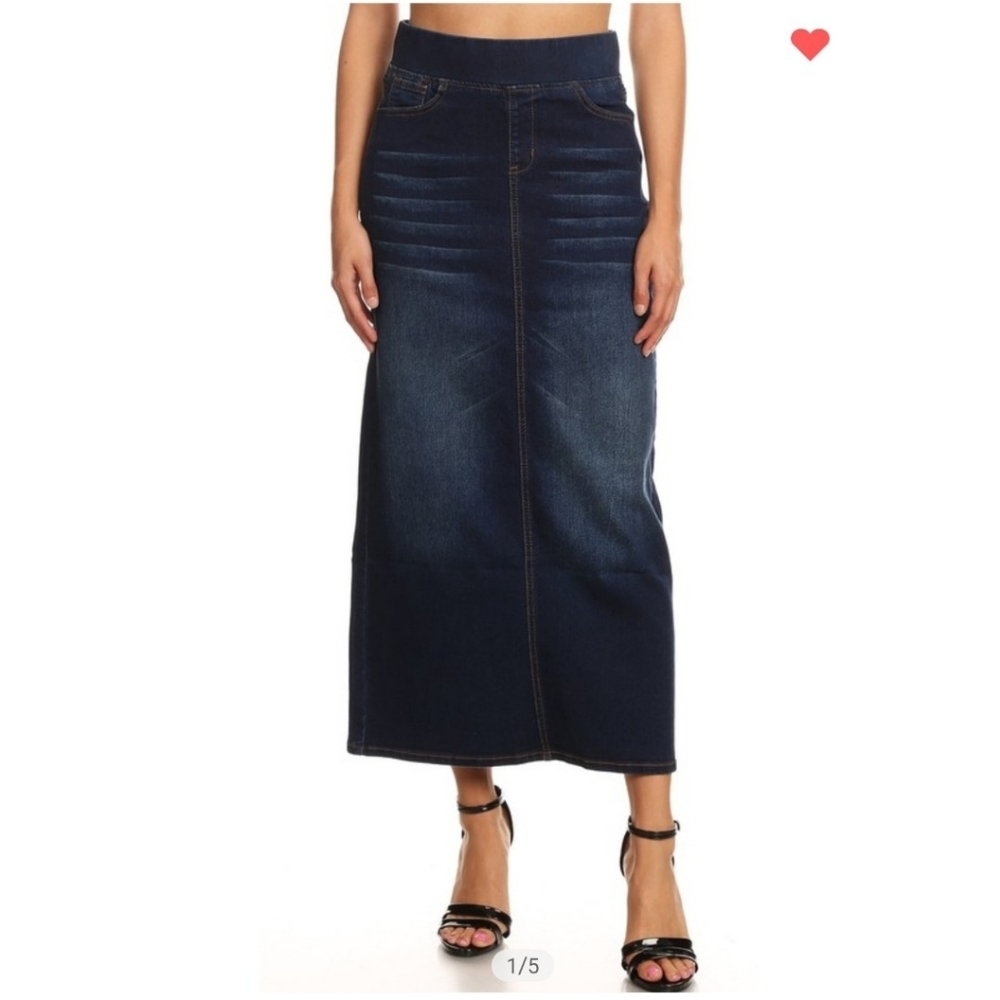 Long denim maxi skirt